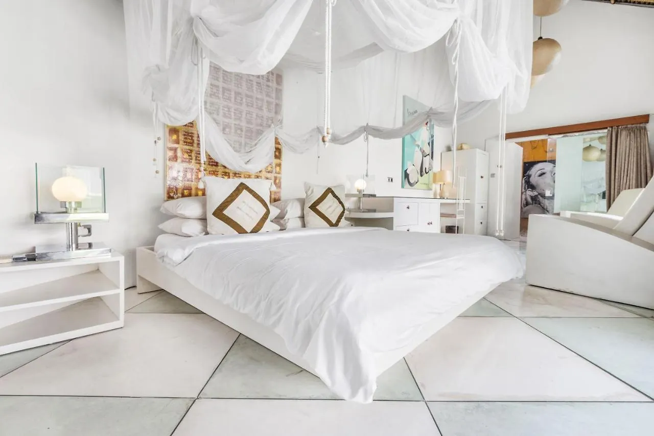 Saga Villas ULTRA Seminyak Indonesia